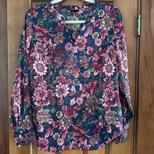 Talbots Satin Blouse Women’s Medium Navy Pink Floral Button Sleeves V Neck